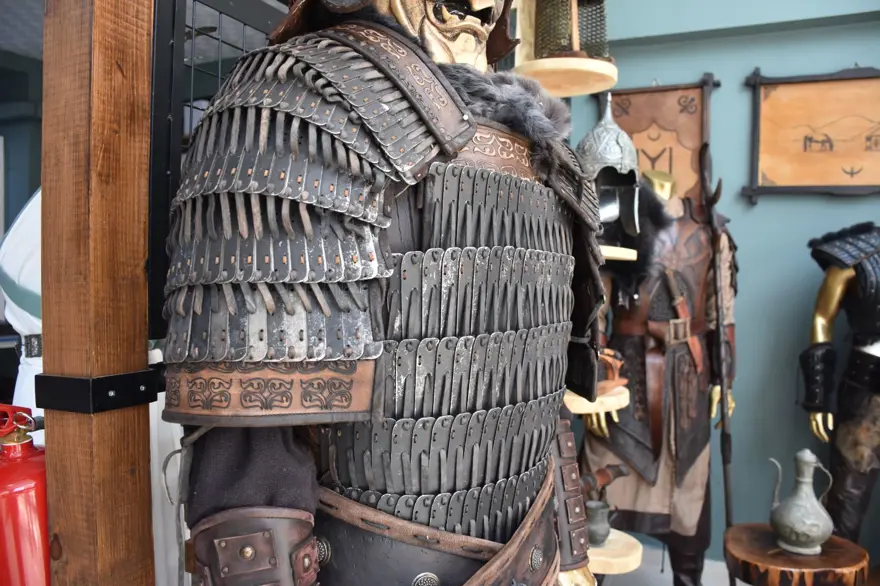 10 bine yakın kostüm yaptı! Tarihi dizi ve filmlerin aranan ismi oldu 