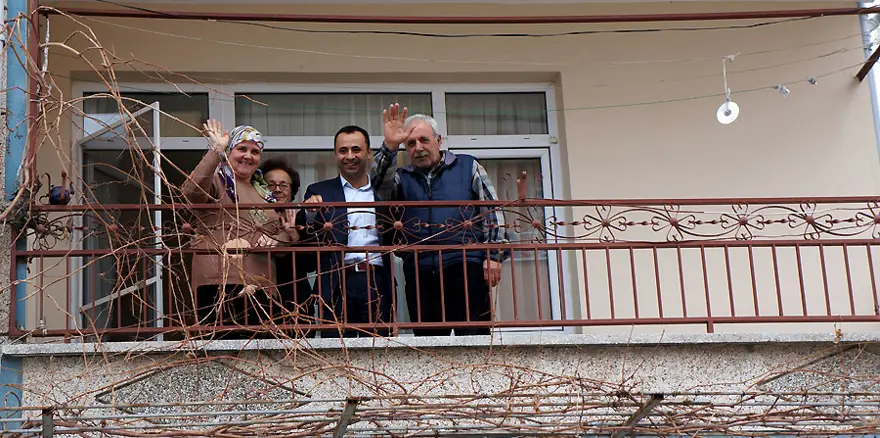 Çayı bakan danışmanı içti 4