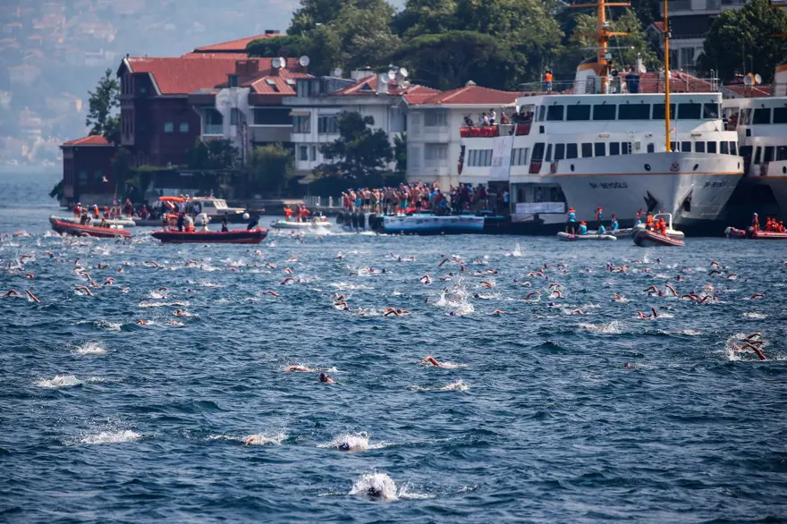Boğaz'da yüzme yarışması 13