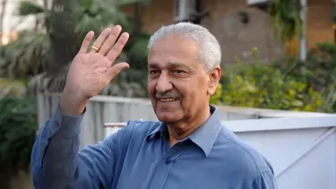 Pakistanlı ünlü nükleer fizikçi Abdul Kadir Han hayatını kaybetti