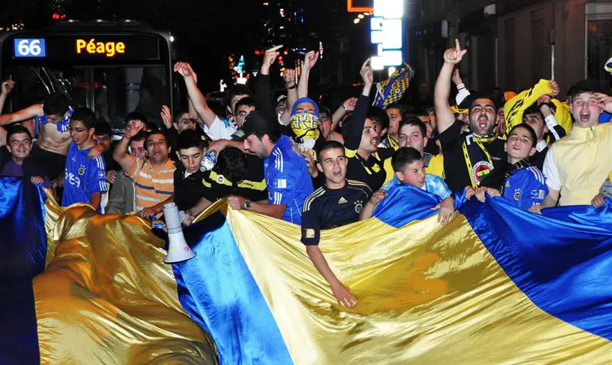 Her yer sarı lacivert 45