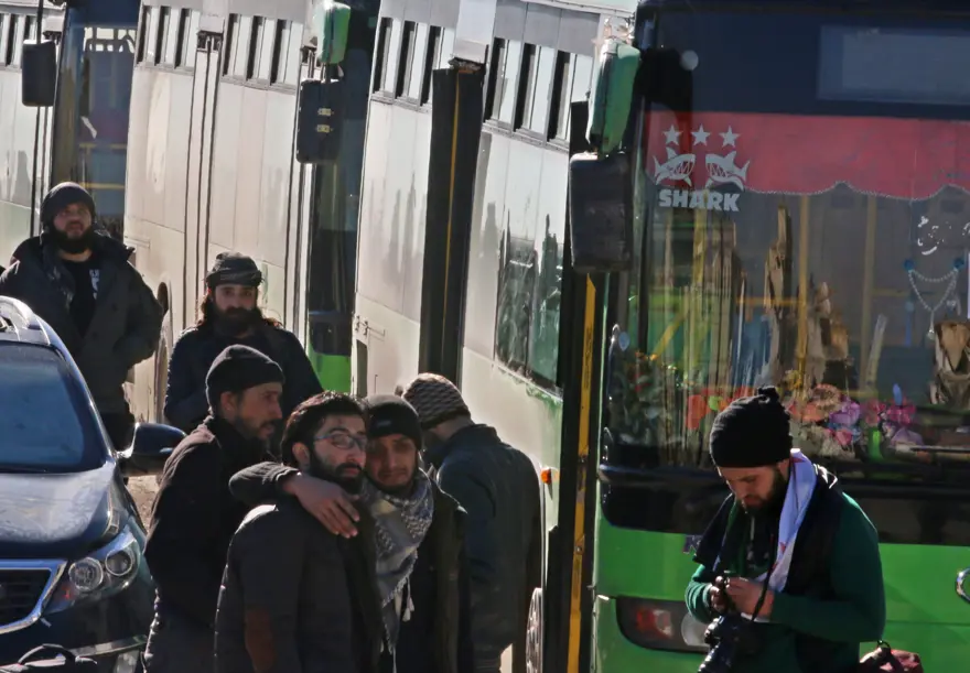 Halep'ten şimdiye kadar 12 bin sivil tahliye edildi 17
