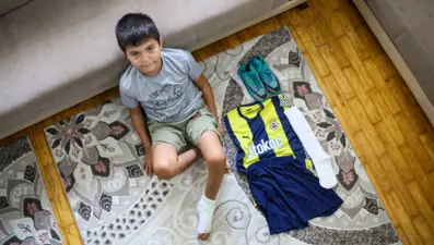 Doğum günü hediyesi kuşun peşinden altıncı kattan düştü: Burak yeniden ayağa kalkmak istiyor