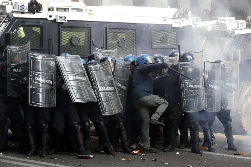 İtalya'da tepki çeken müdahale 17