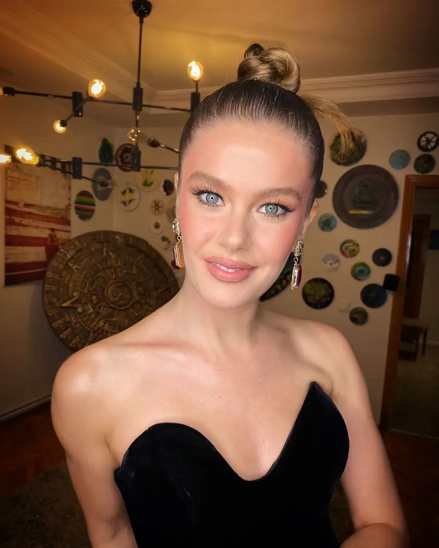 Burcu Biricik'in eşi Emre Yetkin'den Luna paylaşımı 5 Burcu Biricik'in eşi Emre Yetkin'den Luna paylaşımı 5