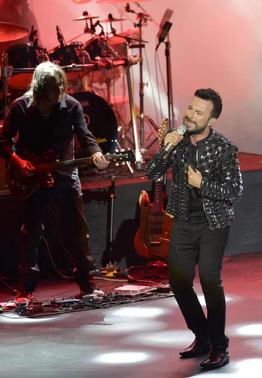 Tarkan Açıkhava'da türkü söyledi 5 Tarkan Açıkhava'da türkü söyledi 5