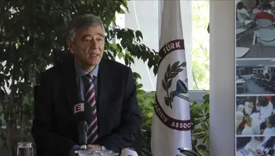 Erdoğan Çolak: Yerli ilaç üretimini ve eşdeğer ilacı destekliyoruz