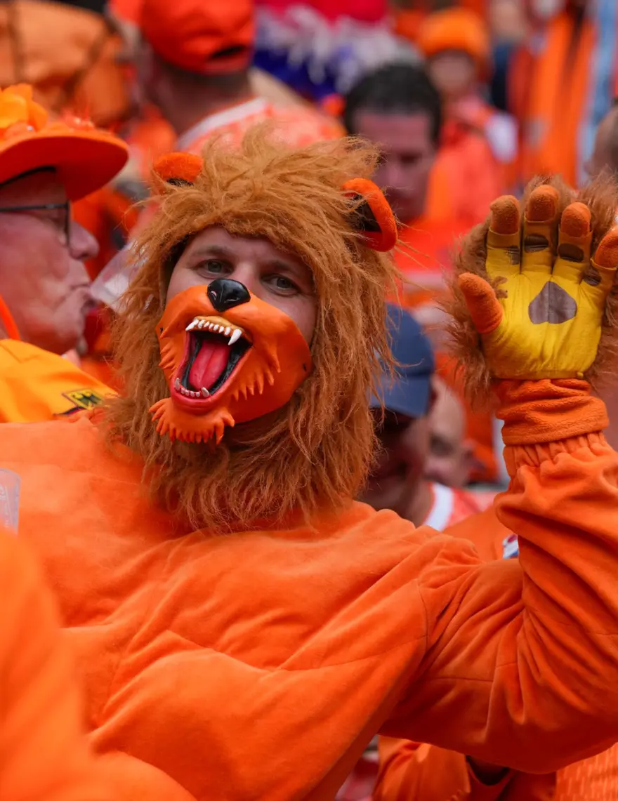 EURO 2024'te kültürel çeşitlilik: Maçlar ulusal sembollerle zenginleşti 5 EURO 2024'te kültürel çeşitlilik: Maçlar ulusal sembollerle zenginleşti 5