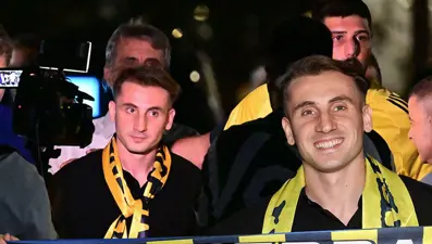 Kerem Aktürkoğlu gelir gelmez suskunluğunu bozdu: "En büyük ve en şerefli kulüp Fenerbahçe'deyim"