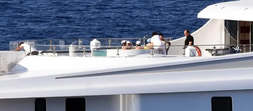 Ted Wait'in motoryatı Bodrum’da (Haftalık 2 milyon lira) 6