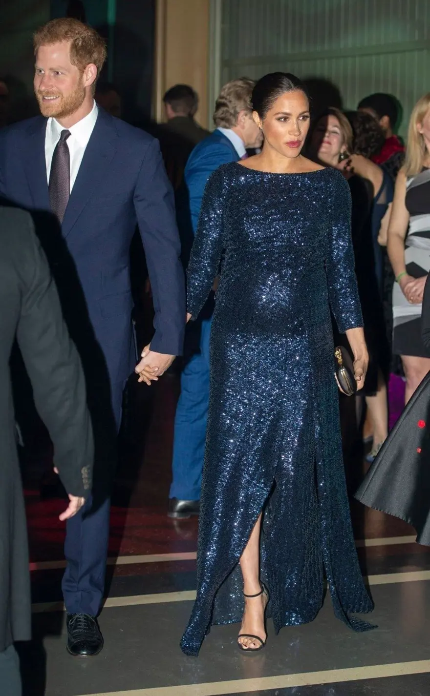 Meghan Markle ve Prens Harry bebek hediyesi yerine bağış istiyor 3