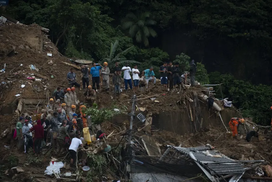 Brezilya’daki sel felaketinde ölenlerin sayısı 104’e çıktı 24 Brezilya’daki sel felaketinde ölenlerin sayısı 104’e çıktı 24