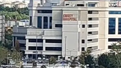 Pendik'te hastane çatısında yangın paniği