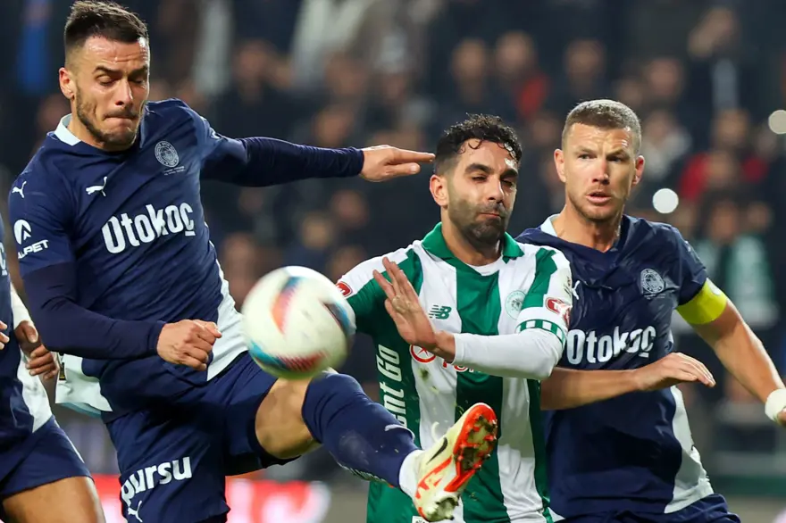 Fenerbahçe'den Kostic kararı: Opsiyonu kullanılacak mı? 2