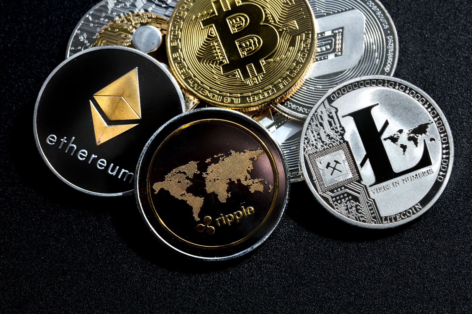 Bitcoin, Ethereum ve Altcoin’lerde son durum ne? 21 Nisan BTC, Dogecoin ve XRP kaç dolar/TL oldu?)
