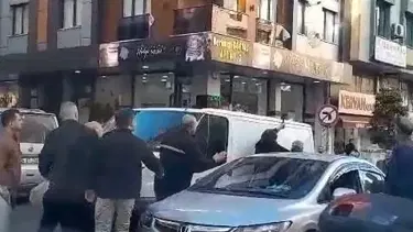 İstanbul'da trafikte baltalı saldırı