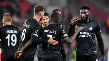 Avrupa Konferans Ligi: Çekya'dan puanla dönen Sivasspor son 16 turunda (Slavia Prag-Sivasspor maç sonuc)