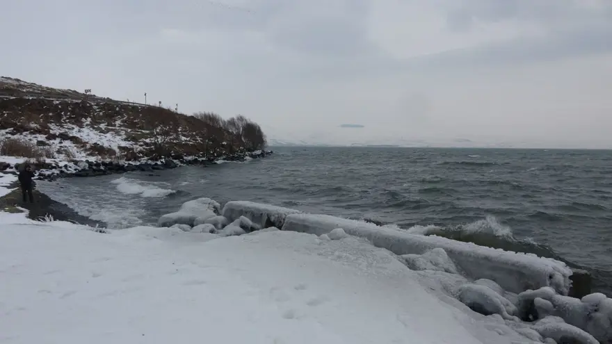 Çıldır Gölü donmadı: Turizmciler tedirgin 3