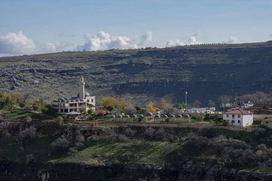diyarbakır, mardin, hilar mağaraları, evliyalar diyarı, asur krallığı, dara antik kenti, ipek yolu 6 diyarbakır, mardin, hilar mağaraları, evliyalar diyarı, asur krallığı, dara antik kenti, ipek yolu 6