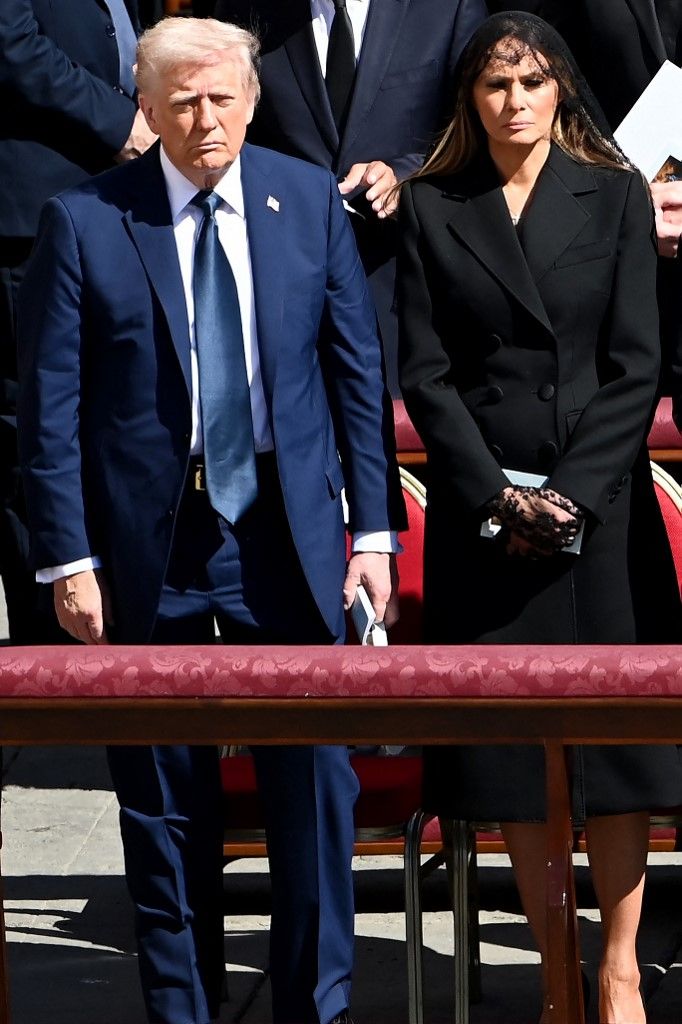 Melania Trump dublör mü kullanıyor? Sosyal medya çalkalandı