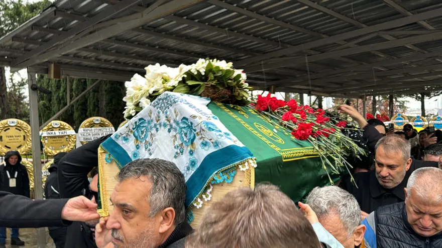 SON YOLCULUĞUNA UĞURLANDI 1