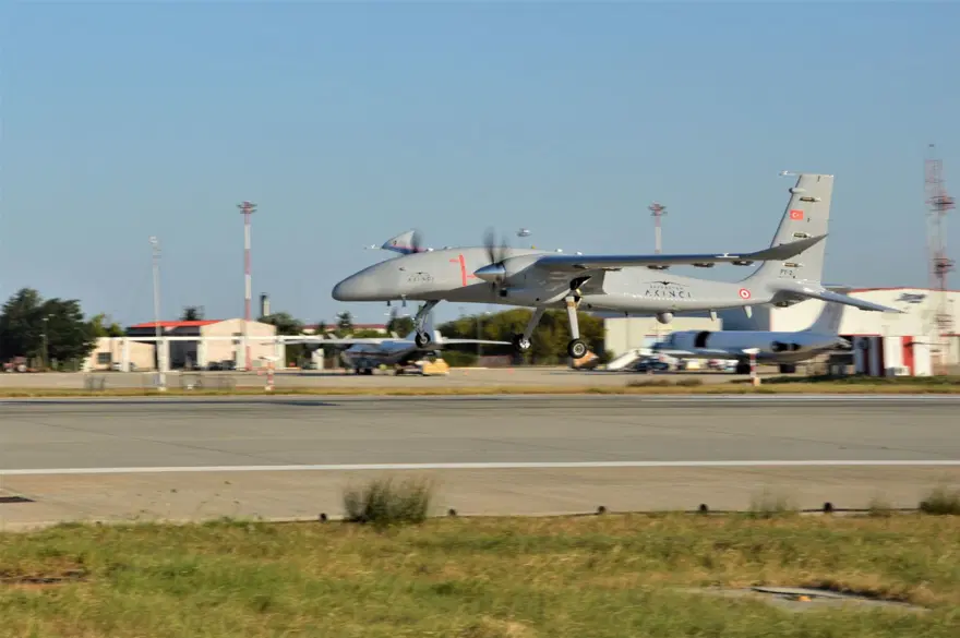 Bayraktar AKINCI TİHA'nın ikinci prototipi ilk uçuş testini başarıyla tamamladı 6