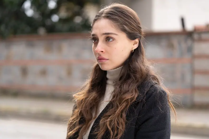 Sakla Beni 12. bölümde neler olacak? Naz'dan bebek müjdesi 2