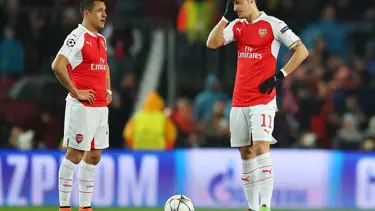 Alexis ve Mesut askıya alındı