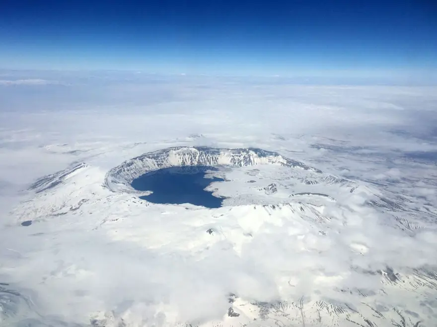 'Türkiye'nin en büyük krater gölü' Nemrut ziyarete açıldı 