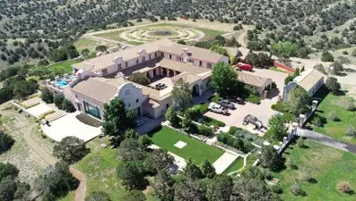 Epstein'in çiftliğine soruşturma, belgelerdeki iddialar araştırılacak