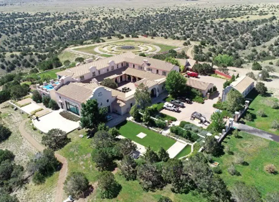 Epstein'in çiftliğine soruşturma, belgelerdeki iddialar araştırılacak