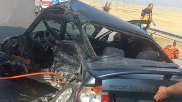 Gaziantep'te iki otomobil çarpıştı: 1 ölü, 1 yaralı