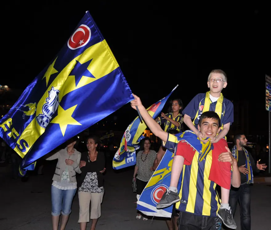 Her yer sarı lacivert 32