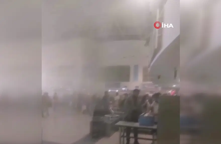 Van Ferit MelenHavalimanı’nda yangın paniği 2 Van Ferit MelenHavalimanı’nda yangın paniği 2