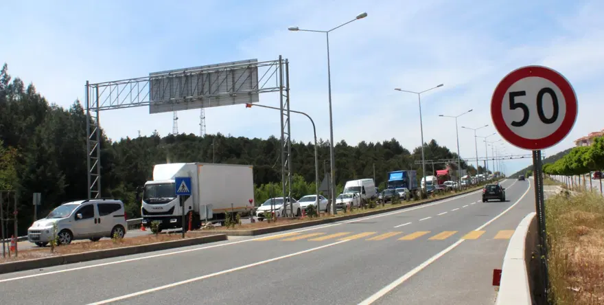 Muğla'da 4 kilometrelik araç kuyruğu 5