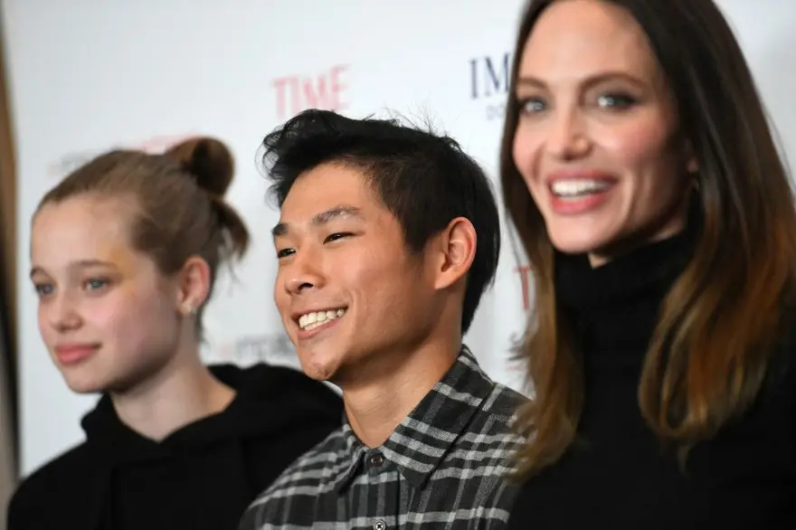 Angelina Jolie ile Brad Pitt'in oğlu Pax yoğun bakımdan çıktı 1