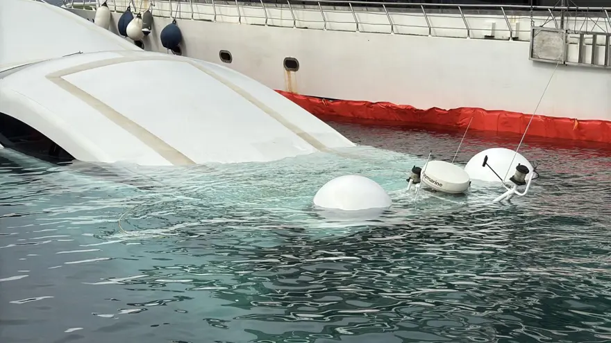 Bodrum'da milyonluk yat suya gömüldü 2