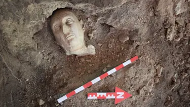 Side Antik Kenti'ndeki kazılarda 3 heykel bulundu