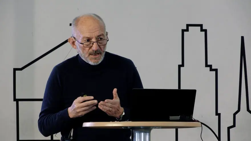 Oxford Üniversitesi profesörü: Corona virüs ortaya çıkmadanönce yıllarca pusuda bekledi 2 Oxford Üniversitesi profesörü: Corona virüs ortaya çıkmadanönce yıllarca pusuda bekledi 2