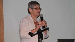 Prof. Karatay: Ananızı, babanızı suçlamayın, diyabet genetik değil Prof. Karatay: Ananızı, babanızı suçlamayın, diyabet genetik değil