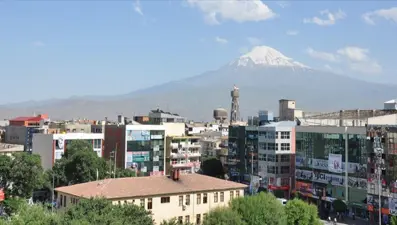 Iğdır'da cep telefonu görüşmesi için dağa çıkıyorlar