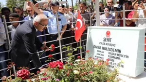 Şehit Ömer Halisdemir kabri başında anıldı
