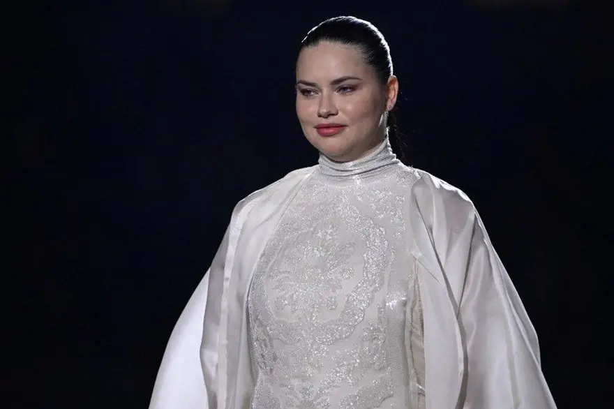 DOĞUM SONRASI İLK PODYUM 6 DOĞUM SONRASI İLK PODYUM 6