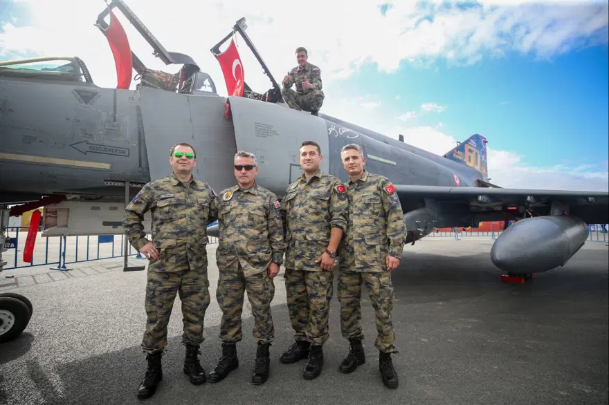 Teknofest'te büyük yarış! Kenan Sofuoğlu SOLOTÜRK’e karşı 37 Teknofest'te büyük yarış! Kenan Sofuoğlu SOLOTÜRK’e karşı 37