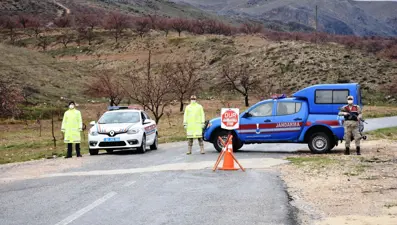 Van'da bir mahalle karantinaya alındı, muhtar görevden uzaklaştırıldı