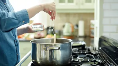 Her yemeğin içinde var: Depresyon ve anksiyete riskini yüzde 40 artırıyor