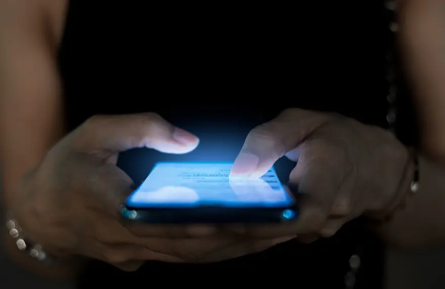 Yazın telefonunuzu böyle kullanmayın: Hızlı bozulmasının nedeni 3