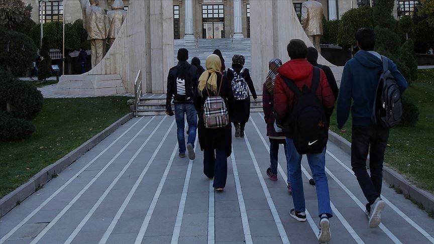 İş tercihi ve kariyer planlaması anketi: Gençlerin yarısının tercihi kamu