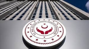 Bakanlıktan, "Seviyorsan evlen" paylaşımı