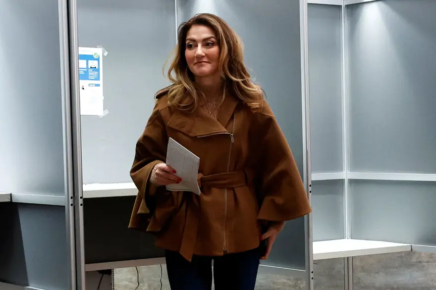 Hollanda'da yabancı düşmanı Wilders kazandı 7